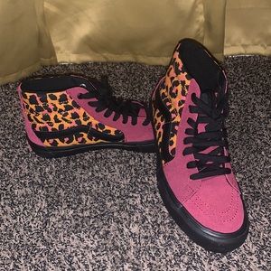 New Vans Maroon/Cheetah print Vans Hi Top